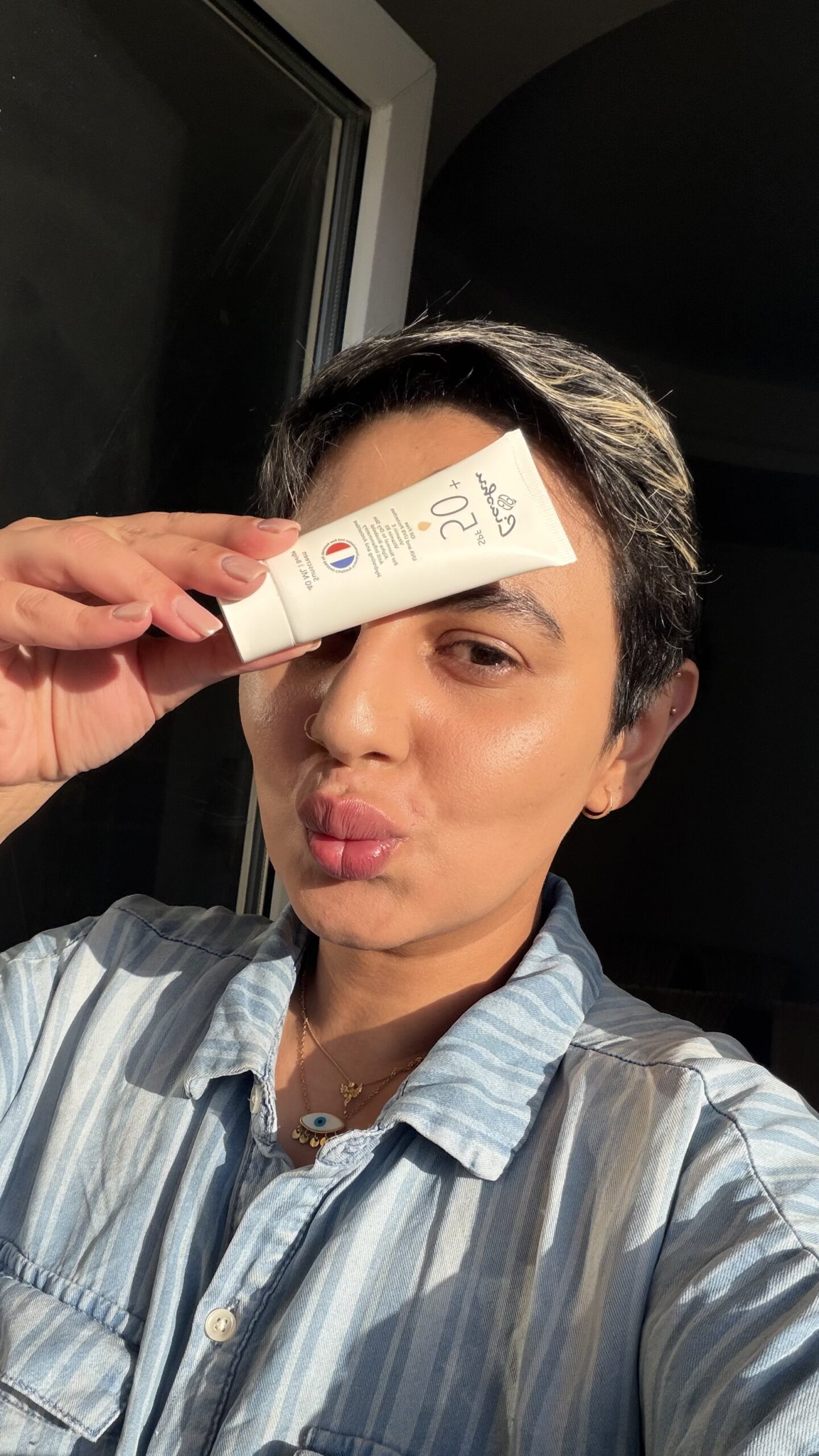 کرم ضدآفتاب رنگی بژ SPF 50 لیاشو